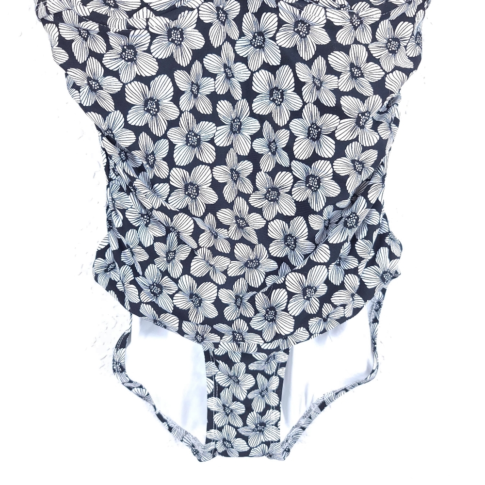 ANNE COLE Floral Twist Bandeau Swimwear - Picture 3 of 11